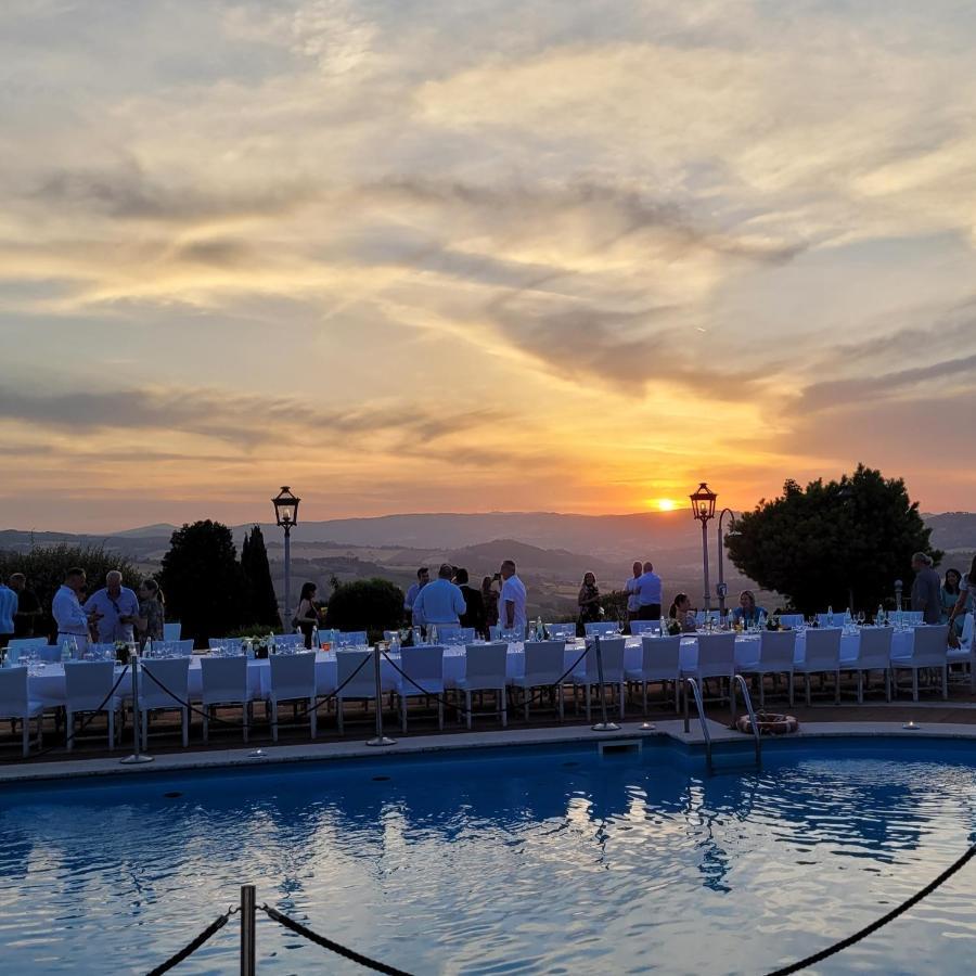 Hotel Relais Todini - Residenza D'Epoca - Luxury Historic House Esterno foto