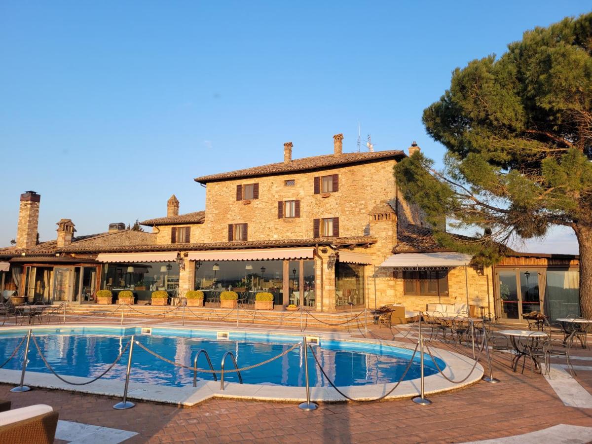 Hotel Relais Todini - Residenza D'Epoca - Luxury Historic House Esterno foto