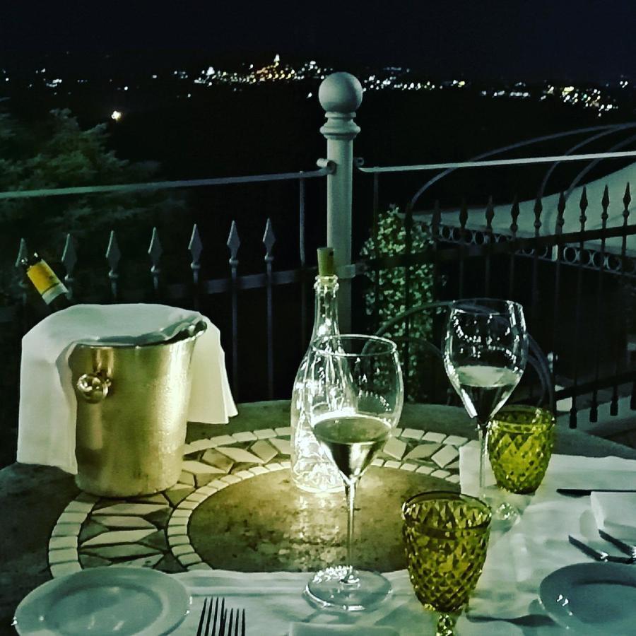 Hotel Relais Todini - Residenza D'Epoca - Luxury Historic House Esterno foto