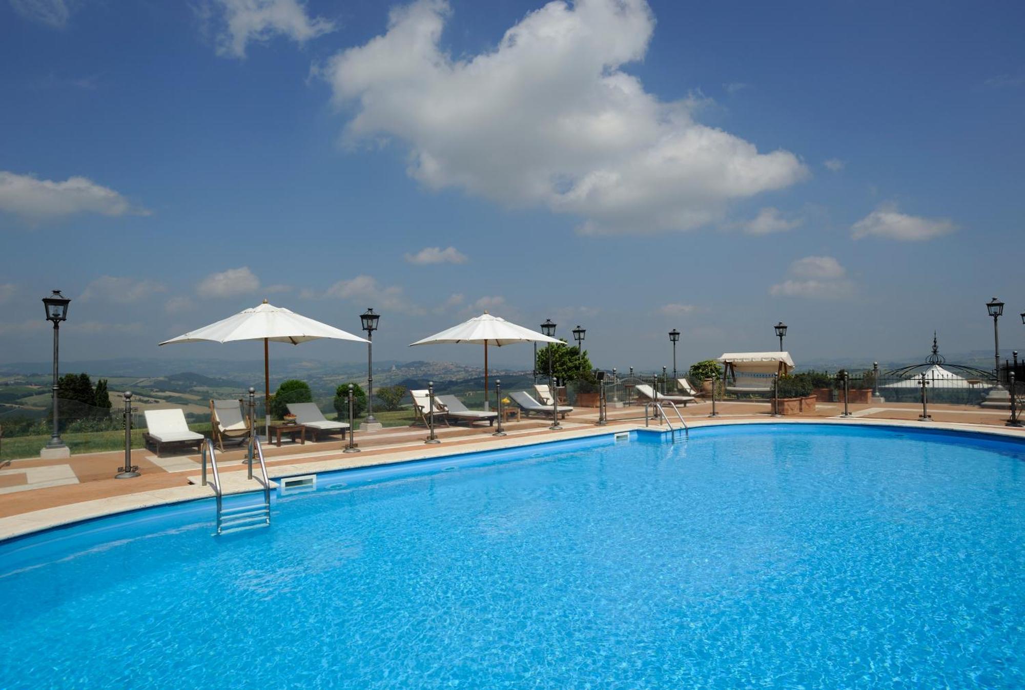 Hotel Relais Todini - Residenza D'Epoca - Luxury Historic House Esterno foto