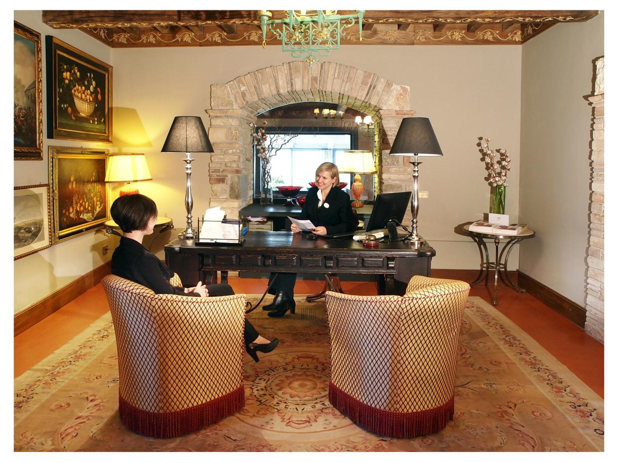 Hotel Relais Todini - Residenza D'Epoca - Luxury Historic House Esterno foto